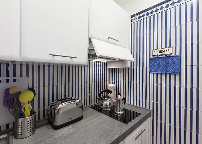 Urbana Lodge, Monti * רומא